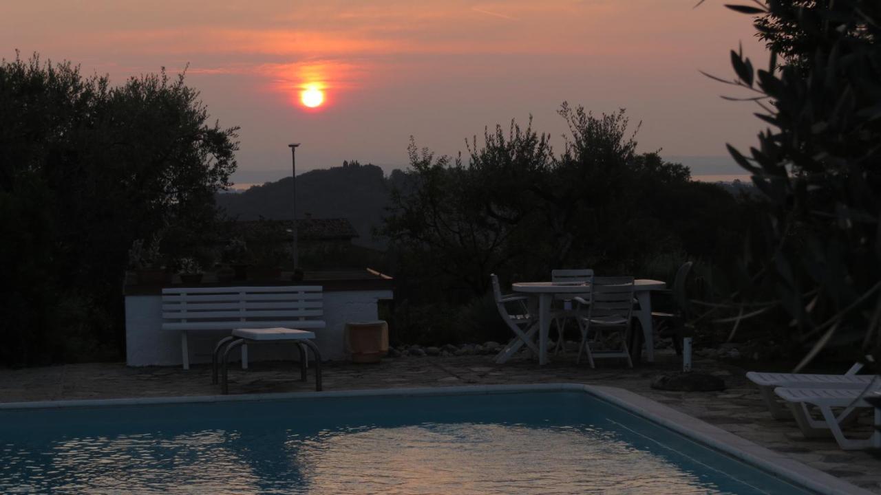 Bed and Breakfast Il Gelso Di Barcuzzi Лонато Экстерьер фото