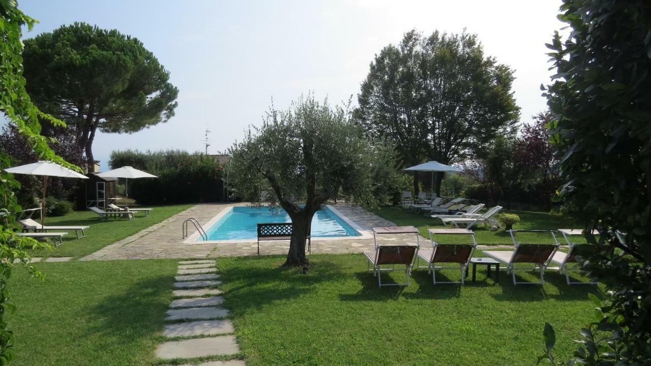 Bed and Breakfast Il Gelso Di Barcuzzi Лонато Экстерьер фото