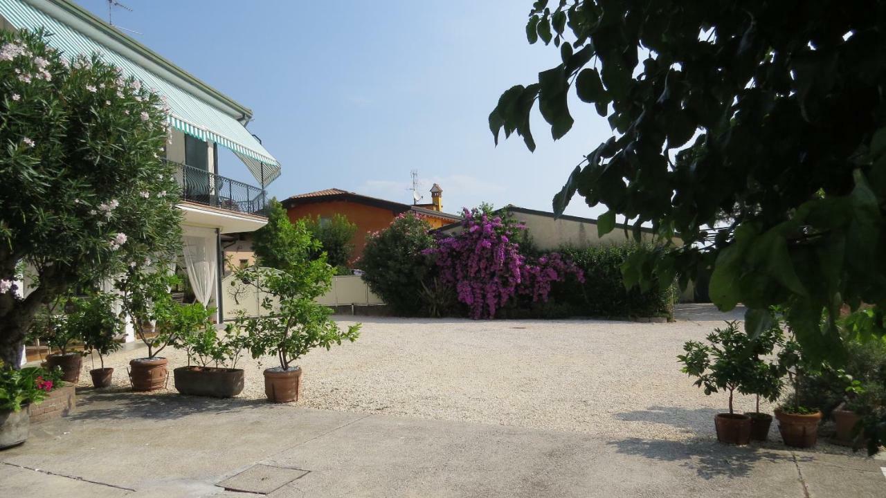 Bed and Breakfast Il Gelso Di Barcuzzi Лонато Экстерьер фото